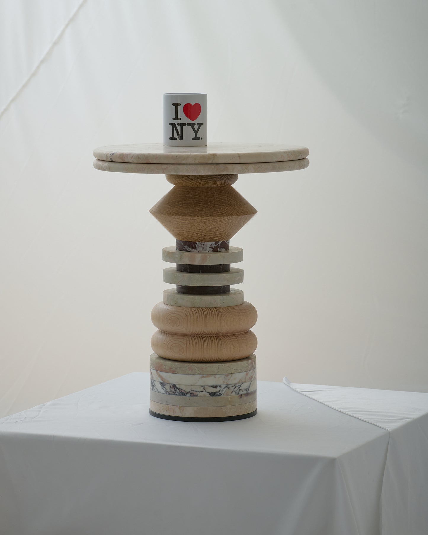 NY MUG TABLE